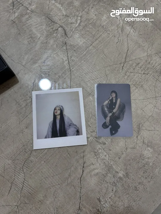 البوم بلاكبينك ليسا(LALISA) بحالة جديدة مع بوستر من جهتين وفوتوكارد اصلية  وبوستكارد وphoto book