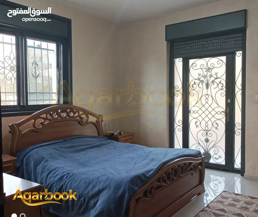 بيت مستقل مع مساحة خارجية للبيع رافات – قرب صيدلية يامن