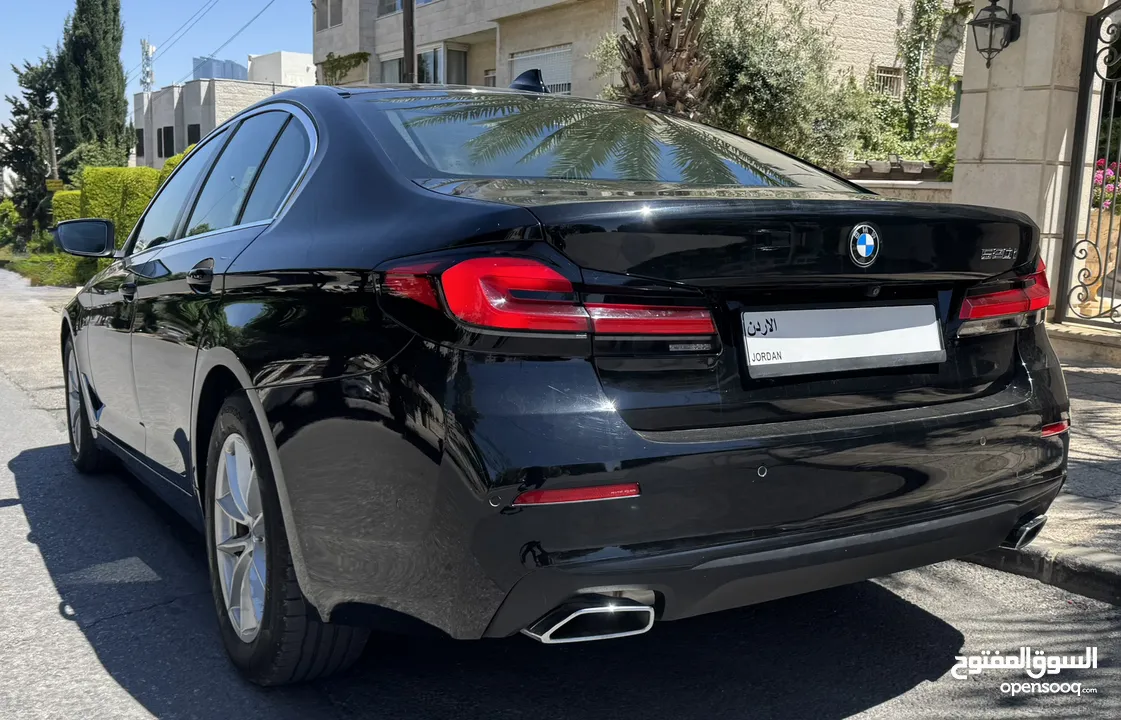 Bmw 520i 2022 للبيع ممشى (6) آلاف كيلو فقط