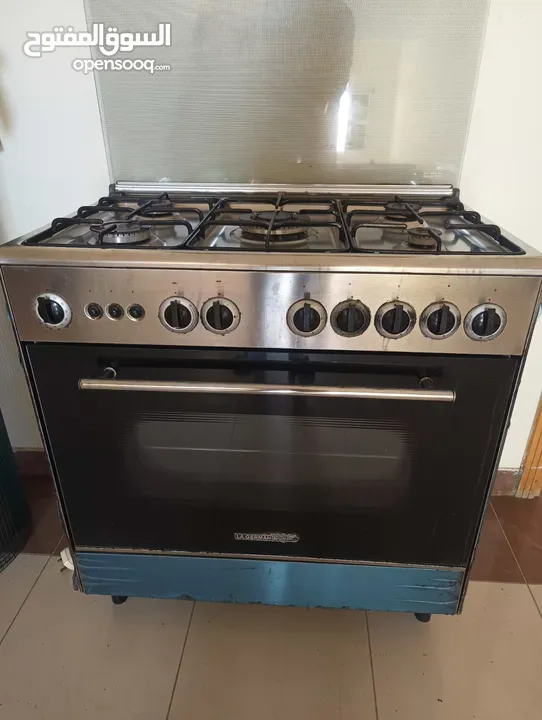 Cooking range-5 burners