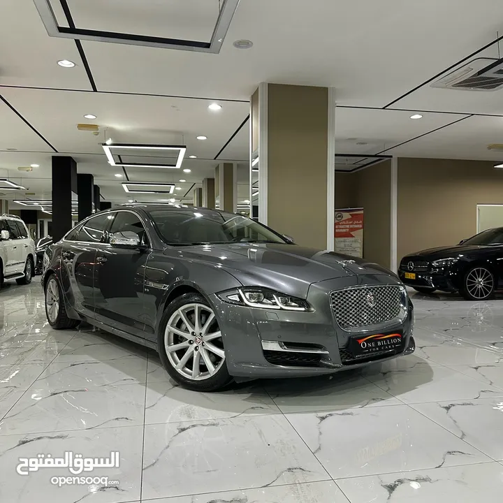 جاكوار XJL6   2019