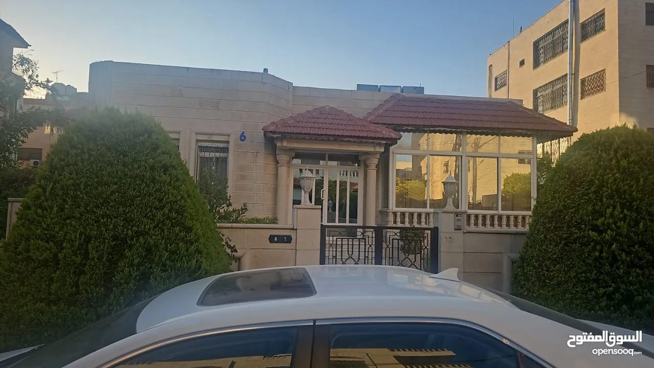 فيلا فاخرة للبيع في الجندويل