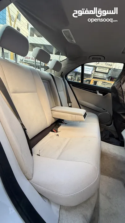 Mercedes Benz c180 للبيع موديل 2010  بنزين 1800