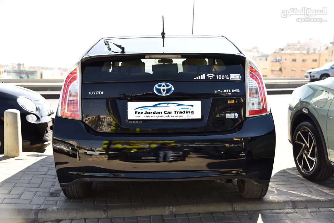 عرض لمدة أسبوع Toyota Prius Hybrid 2013 تويوتا بريوس وارد الوكالة