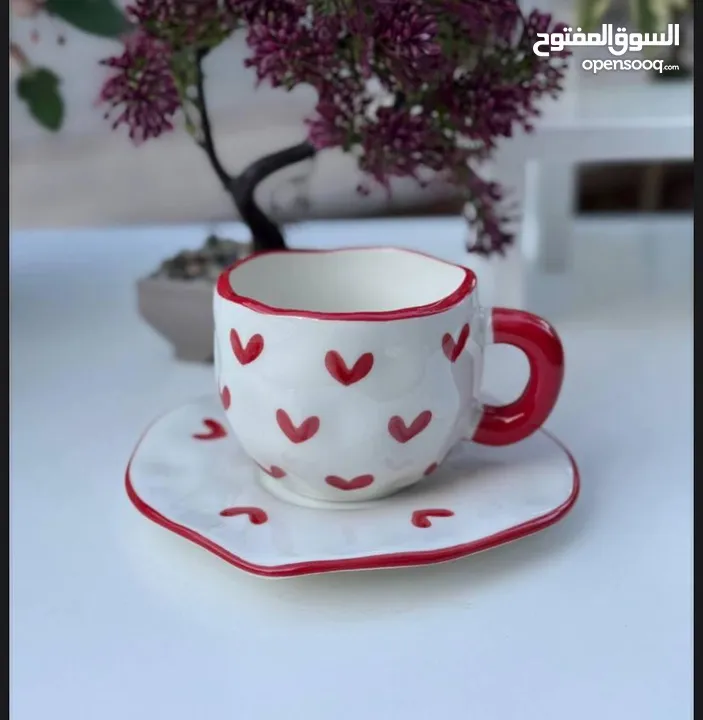 أكواب الترند بألوان واشكال مختلفه