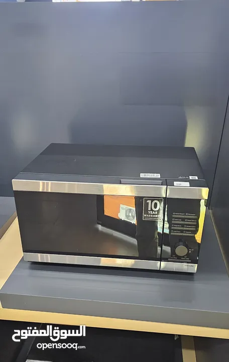 Samsung Microwaves Oven MW4000D Brand New