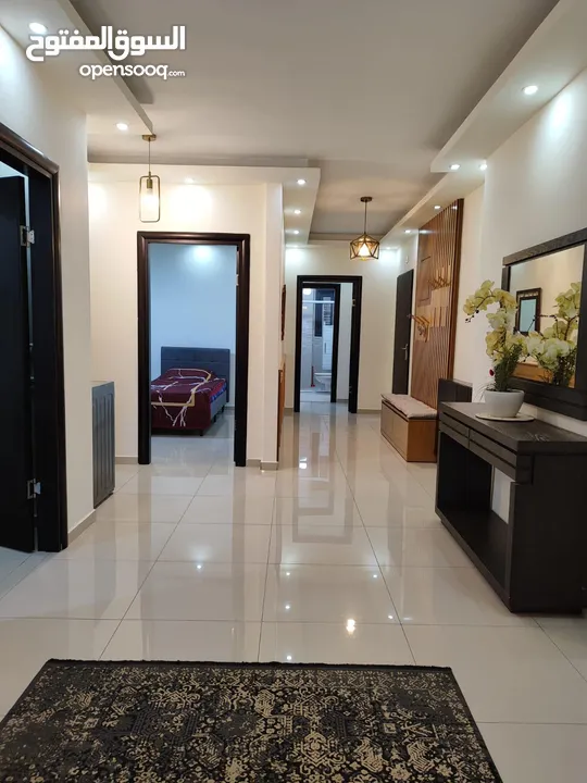 شقه للبيع 3 غرف نوم حمامين برنده مسكره قزاز تبريد بكل الشق  مفروشه مع كل الادوات الكهربائيه