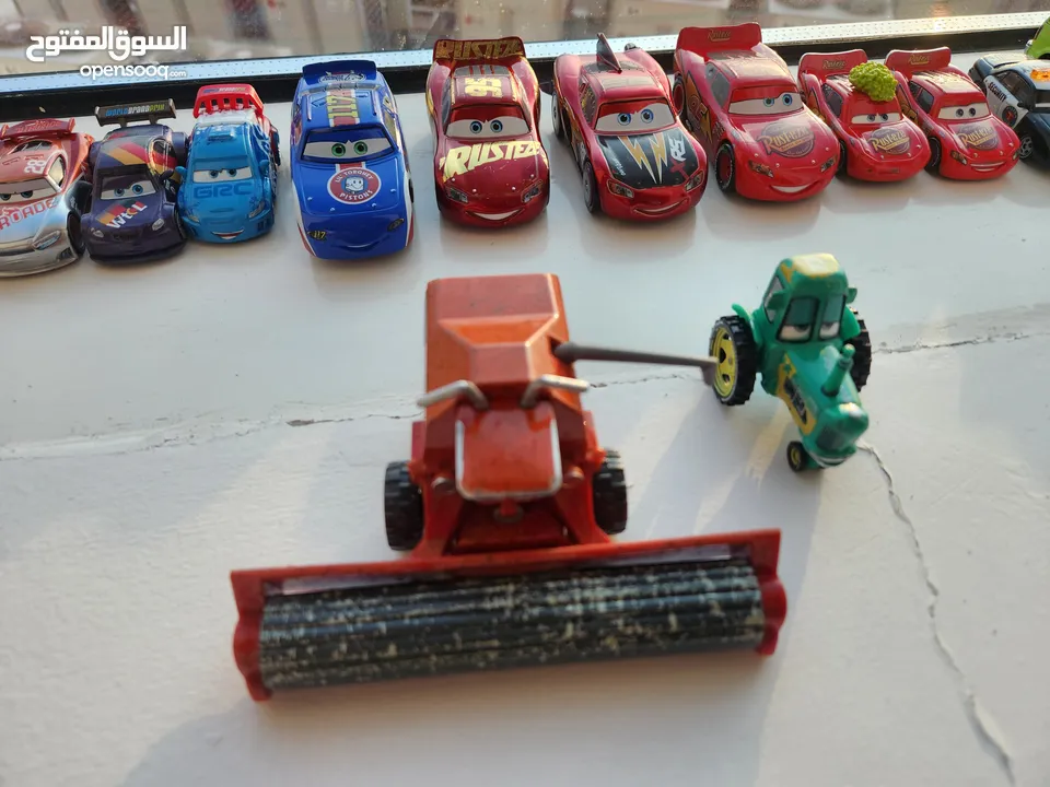 17 piece of original Disney cars