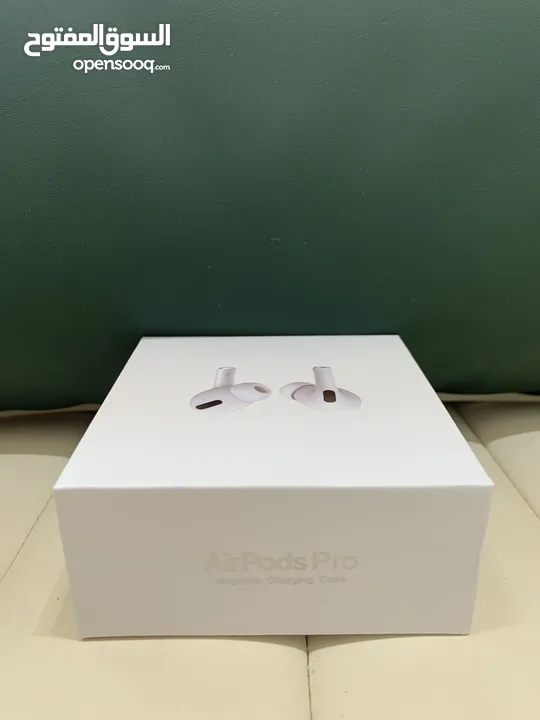 Airpods pro with wireless charging case