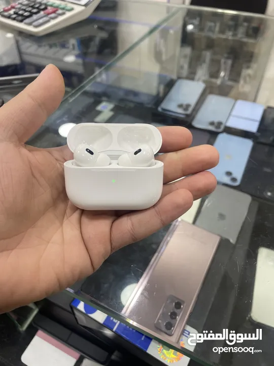 Air pods 2 pro بحالة الجديد بسعر مميز