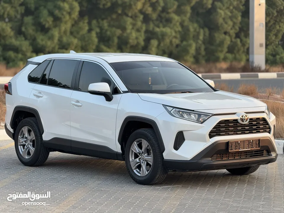 TOYOTA RAV4 2024 GCC UNDER WARRANTY VERY LOW KM