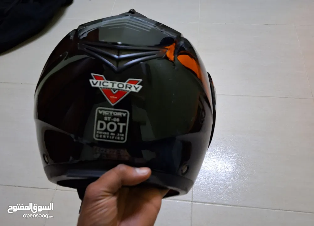 4 خوذ اعلى صنف للبيع    ماركة BELL و VICTORY و german helmet و Twister