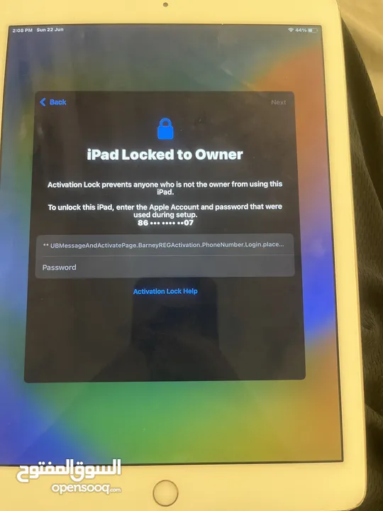 ipad used the only problem is the on in the 3rd picture can be fixed in a mobile store