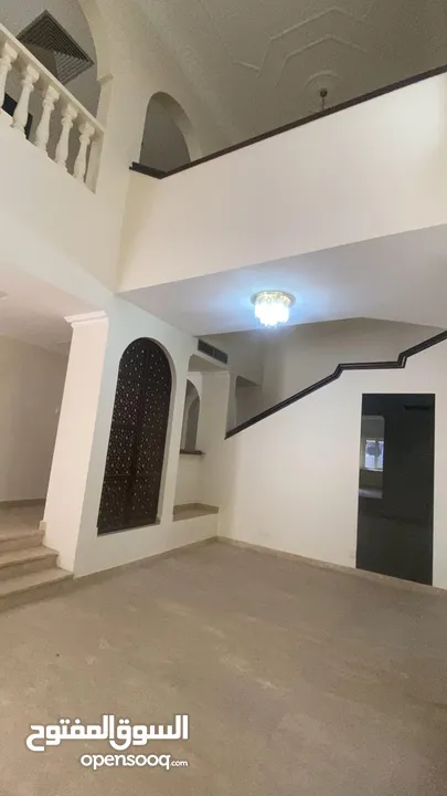 3Me26 Fanciful 10BHK Commercial Villa in MQ