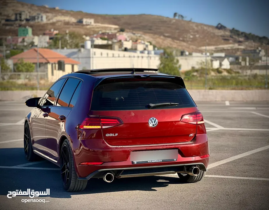 فولكسفاغن جولف  MK7.5  فل الفل فتحة سقف بانوراما بنزين 1500cc اتوماتيك-2020  نخب
