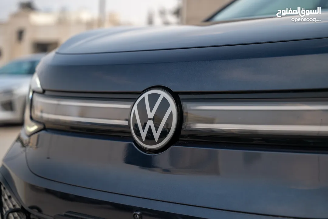 Volkswagen ID6 Pro 2022 + 2023  مستعمل و كفالة اتوهب فحص اتوسكور 90% فما فوق