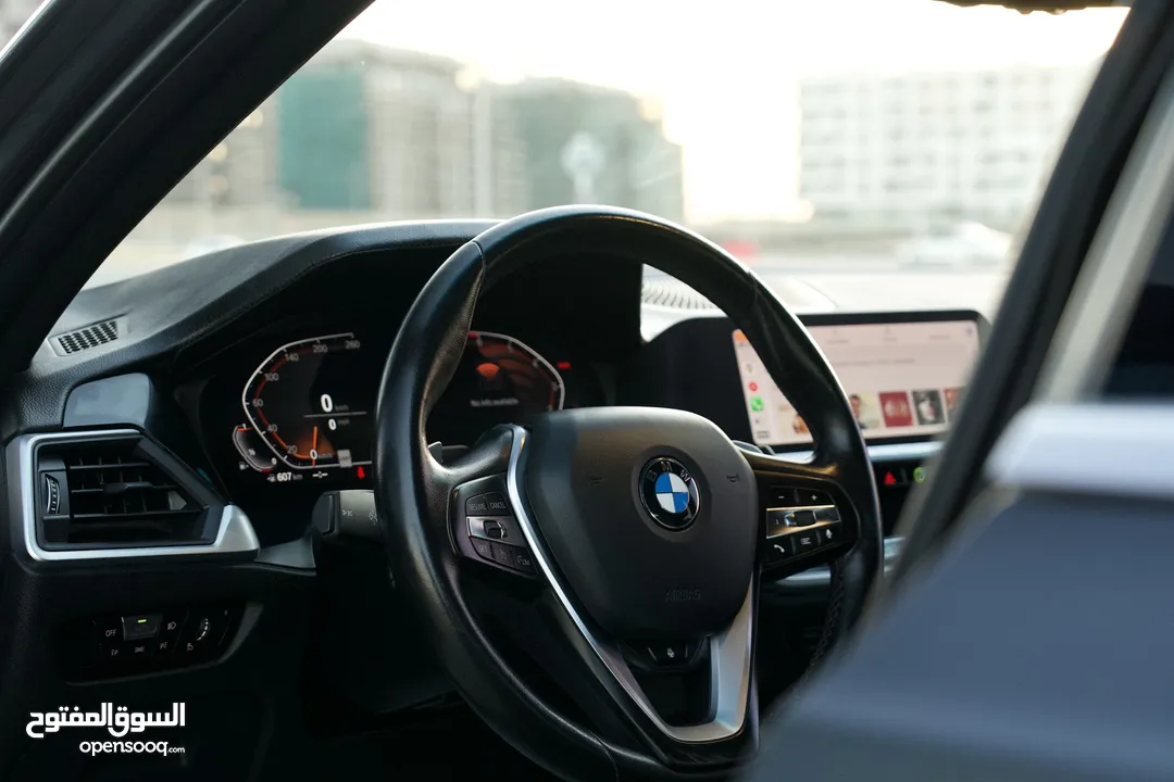 BMW 330i xdrive رقم واحد ونظيفة