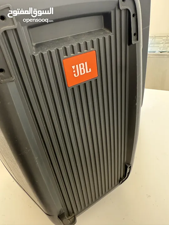 للبيع سماعات قوية جدا للحفلات والمناسبات JBL EON 200 – نظام صوت محمول مع ميكسر مدمج