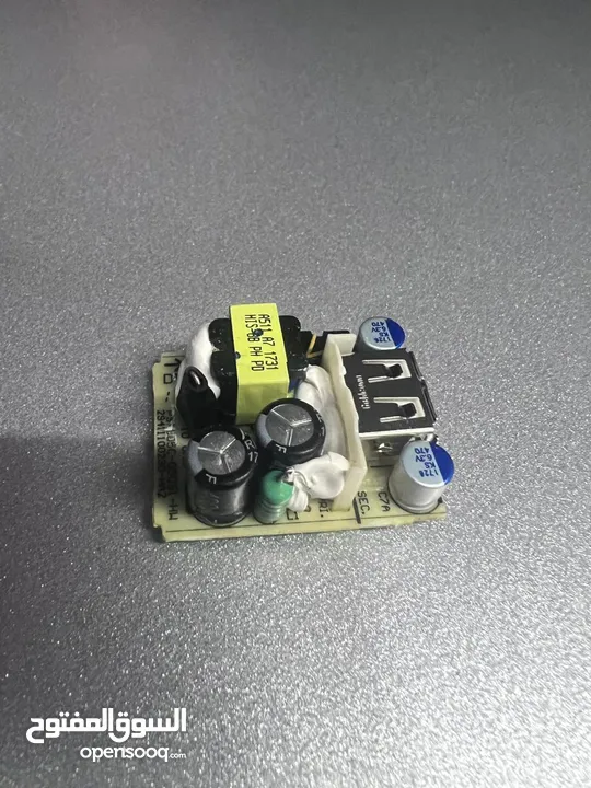 ا اصلي من الشركه  هواوي اوبو 2A/4/A usb شاحن سياره / شاحن منزل