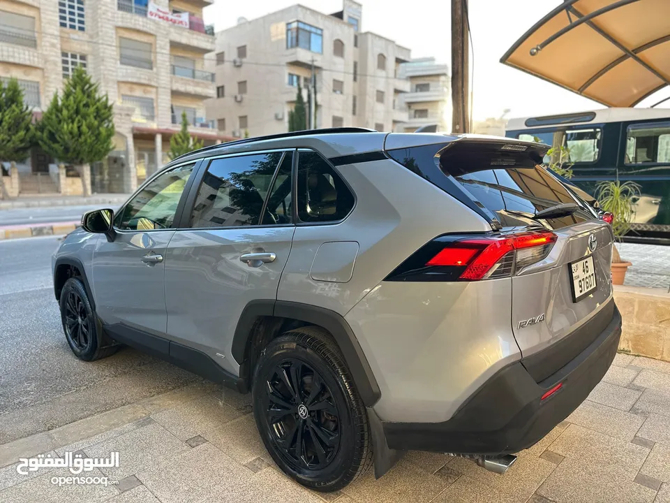 تويوتا راف فور 2022 SE جمرك اليوم عداد قليل بطارية ليثيوم4/4