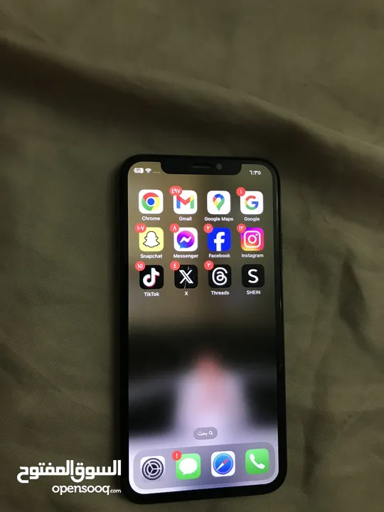 وكاله ولا خدشه   iPhone X  سعه التخزين 64