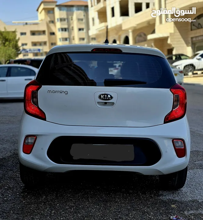 kia morning فل اضافات ما عدى فتحة