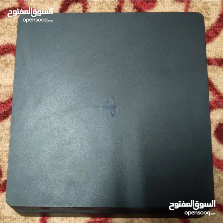 جهاز  PS4 سلم للبيع او للتبديل على ايفون 11 كامل قطعه الاصليه بطارية فوق ال 75  .