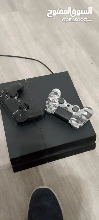 بلايستيشن 4 فات مع ايتدين تحكم اصلي وكوبي ون ودسكين جتا 5 وفيفا 24 ومع جميع كوابلة وقاعدة شحن