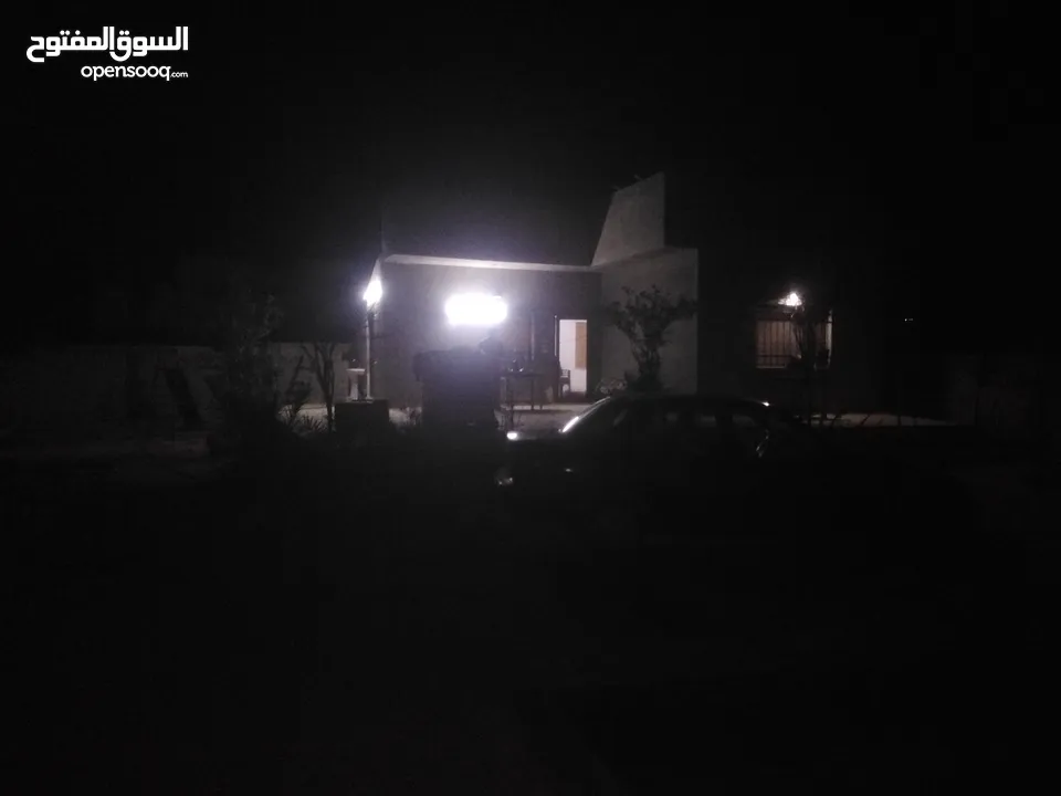 مزرعه شالية في منطقه سويمة قرب بحر الميت