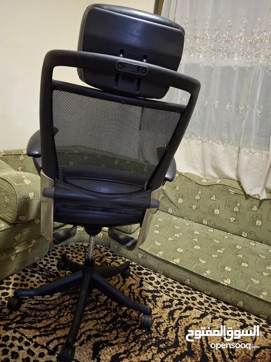كرسي مكتب متحرك