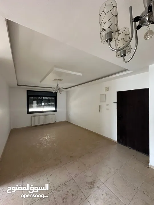 شقه للبيع بعين منجد