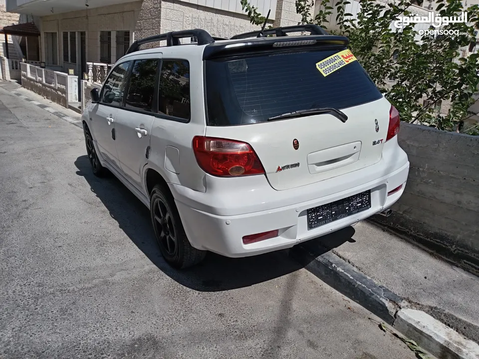 ميتسوبيشي اوتلندر