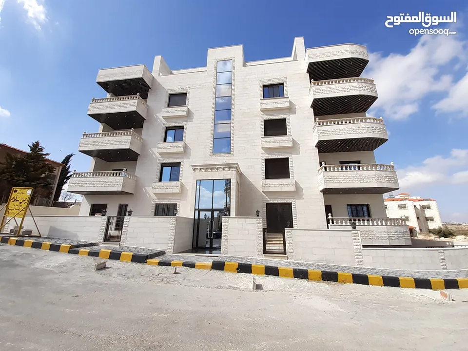 شقة مميزة للبيع في شفا بدران بسعر مميز من المالك طابق اول شمال (شركة ايمن سلام)