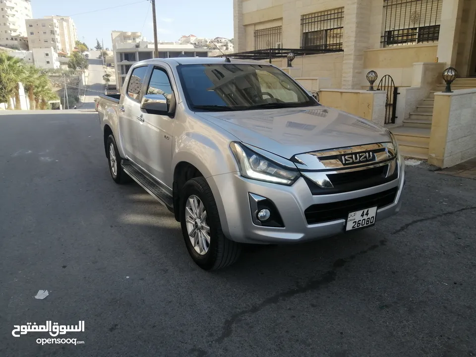 ايسوزو D-Max موديل 2021 اتومتيك ماتور 3000cc انتركولر فحص كامل دهان شركه