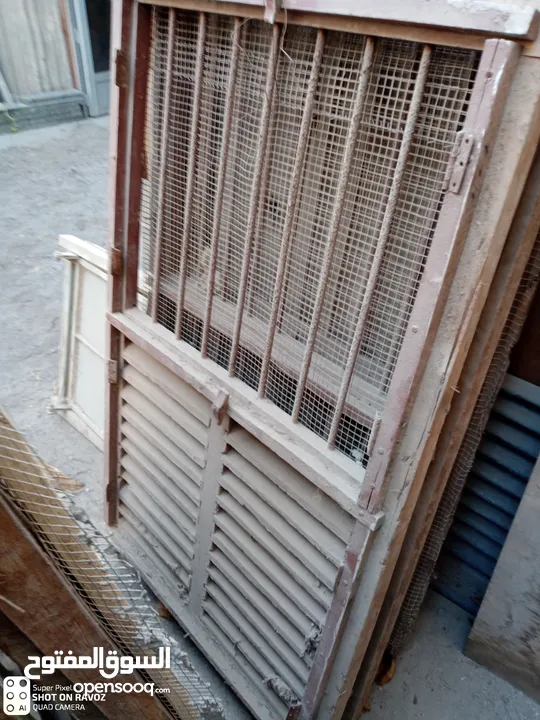شبابيك قديمه طراز الأول على حطتهم