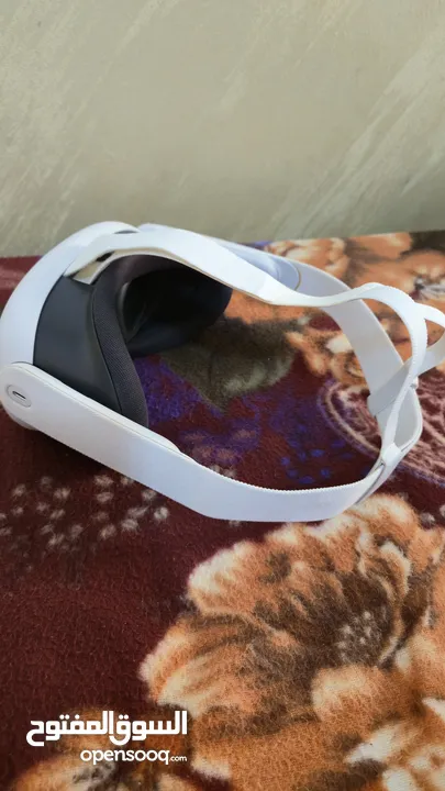 Meta quest 3 512GB + charger تم شراءها بنهاية شهر أربعة بسعر 425