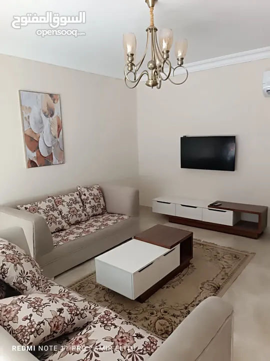 شقه مفروشه ومكيفه للإيجار فى كمبوند وان قطاميهFurnished apartment  in compoundone katameya for rent