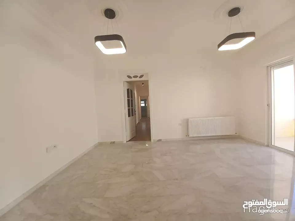 شقة للبيع في منطقة الجاردنز ( Property ID : 34624 )