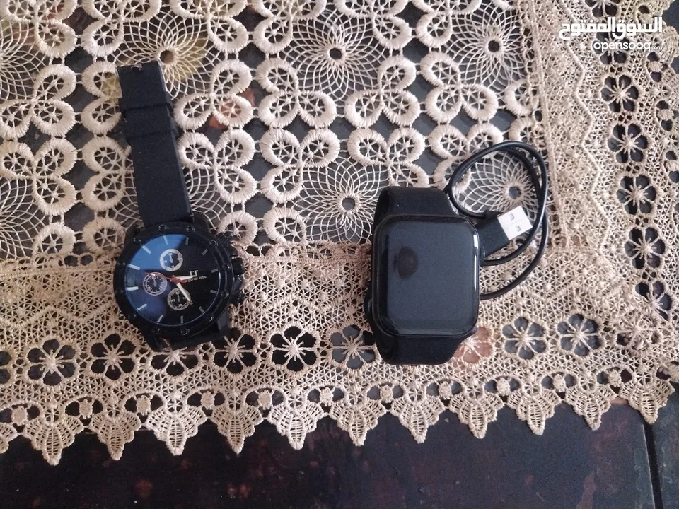 ساعات رجالي عدد 2 للبيع