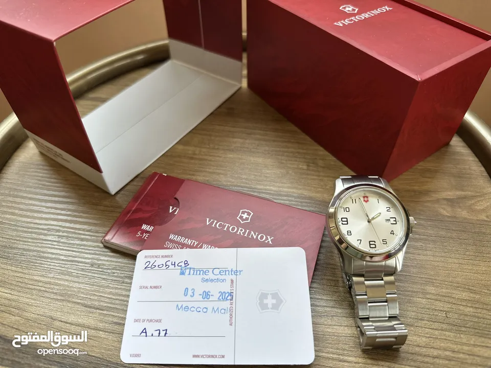 VICTORINOX SWISS ARMY