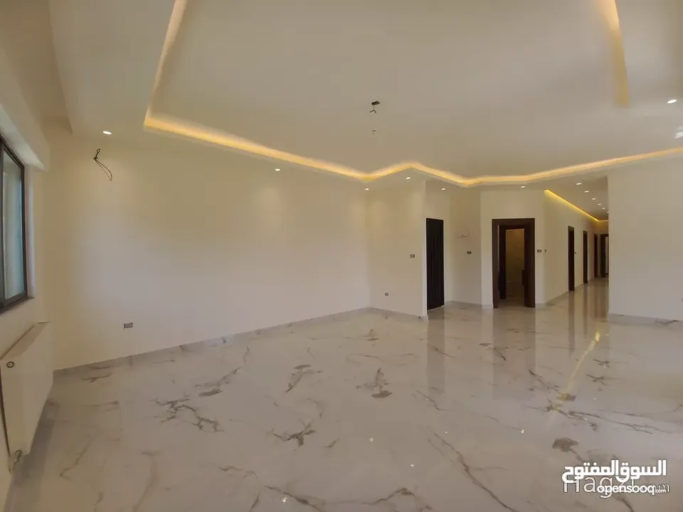 شقة غير مفروشة للإيجار 200م2 ( Property 17849 ) سنوي فقط