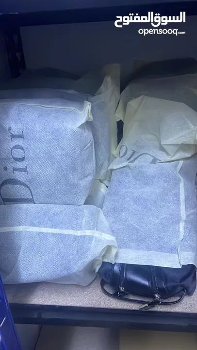 شنطه يد ديور اصليه للشباب والبنات dior origenal unisix handbag