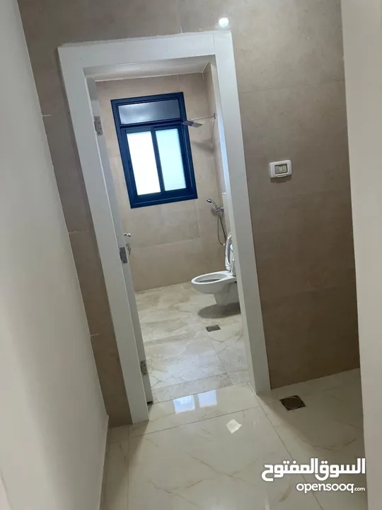 شقة جديدة وحديثة للإيجار في بيرزيت – مساحة 160م2