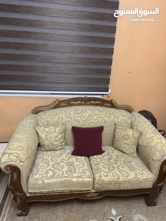 طقم كنب مستعمل بسعر مميز