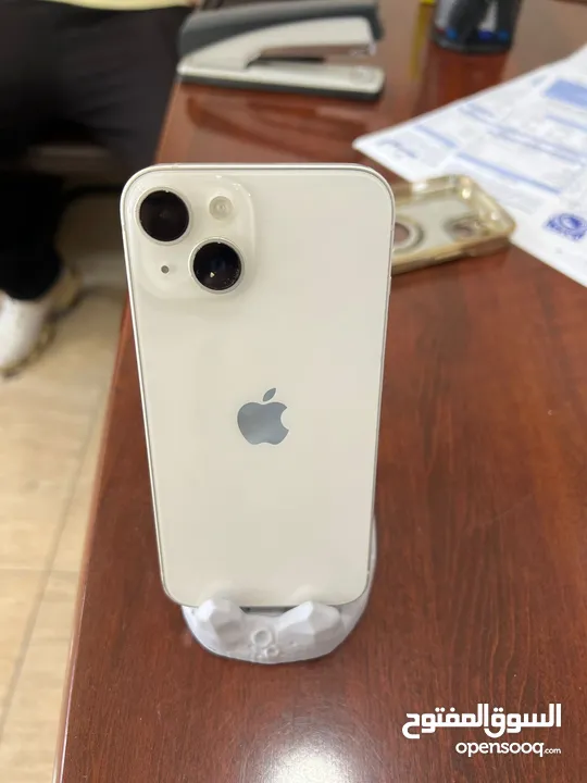 آيفون 14 ابيض