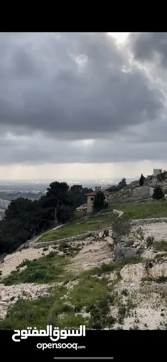 ارض سكنية مميزة جدا اطلالة بانورامية فوق الاحراش تصنيف A