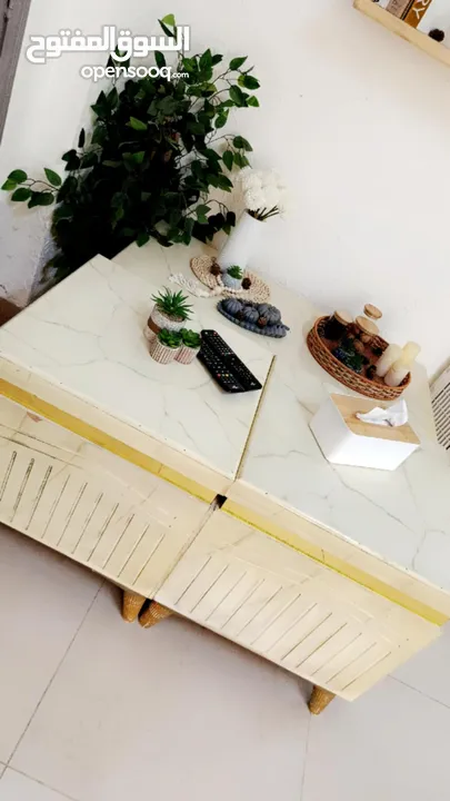 طاولة وسطية وطاولتين حجم صغير