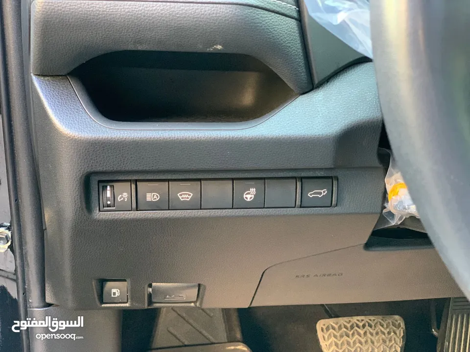 تويوتا راف فور 2023 XLE فل كامل أعلى صنف مع فتحة جمرك اليوم بحالة الوكالة