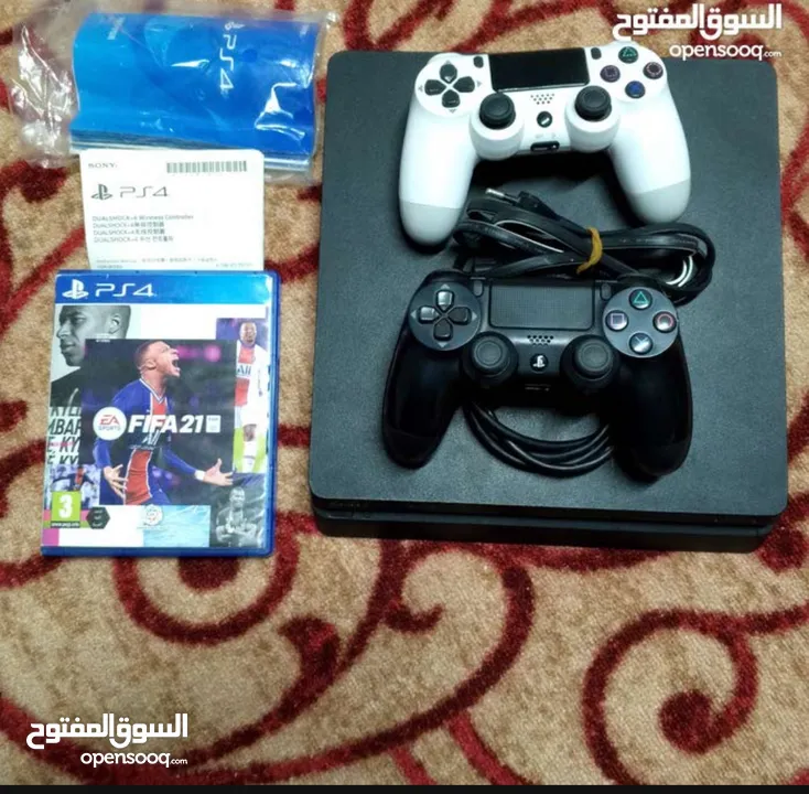 جهاز  PS4 سلم للبيع او للتبديل على ايفون 11 كامل قطعه الاصليه بطارية فوق ال 75  .