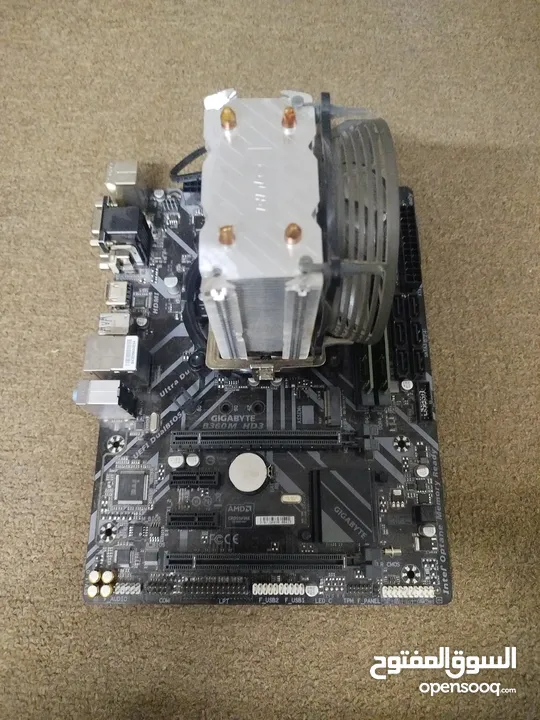 GIGABYTE B360M HD3 i7 8700  Ram16ddr4  مبرد انتك